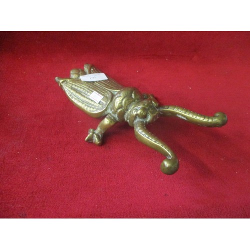 195 - LARGE SOLID BRASS MODEL BEETLE ORNAMENT