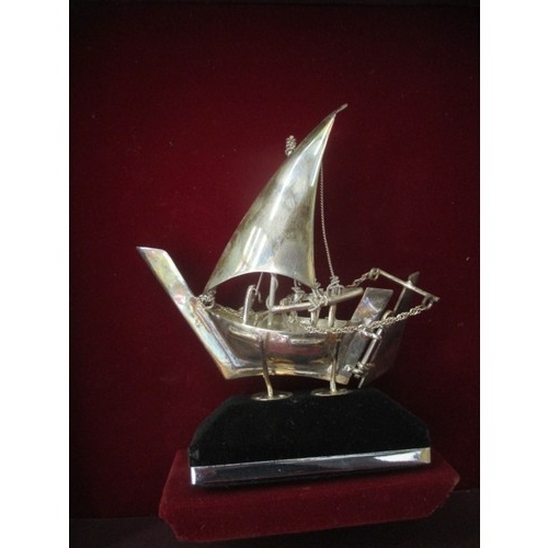 14 - SILVER 925 MODEL OF A SAILING BOAT IN A FRAME