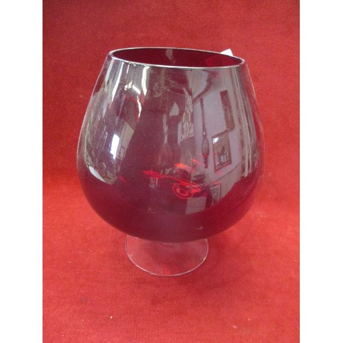 269 - LARGE RED AND CLEAR GLASS VASE/BOWL