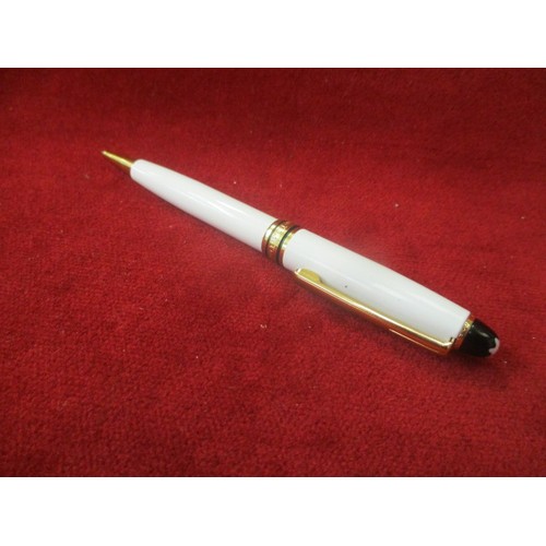 8 - MONT BLANC MEISTERTUCK REPLICA  IN WHITE, BALL POINT, NEEDS REFILL