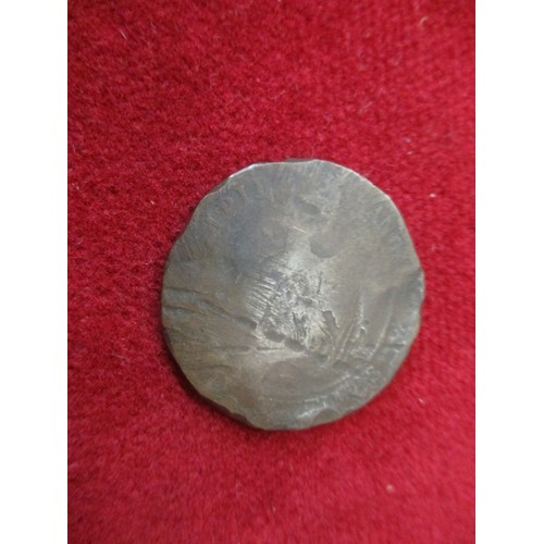 64 - ROUND WOODEN BOX OF MIXED VINTAGE COINS