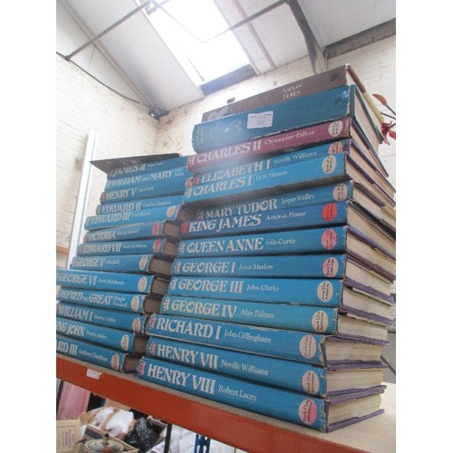 230 - SET OF 25 BOOK CLUB ASSOCIATES KINGS AND QUEENS OF GREAT BRITAIN, EDITED BY ANTONIA FRASER TOGETHER ... 