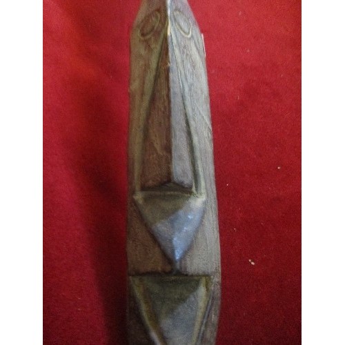 91 - 1 METRE WOODEN HAND CARVED TOTEM POLE