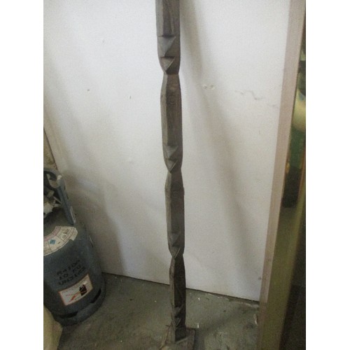 91 - 1 METRE WOODEN HAND CARVED TOTEM POLE