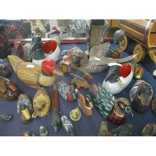 100 - LARGE COLLECTION OF BIRD ORNAMENTS MAINLY DUCKS