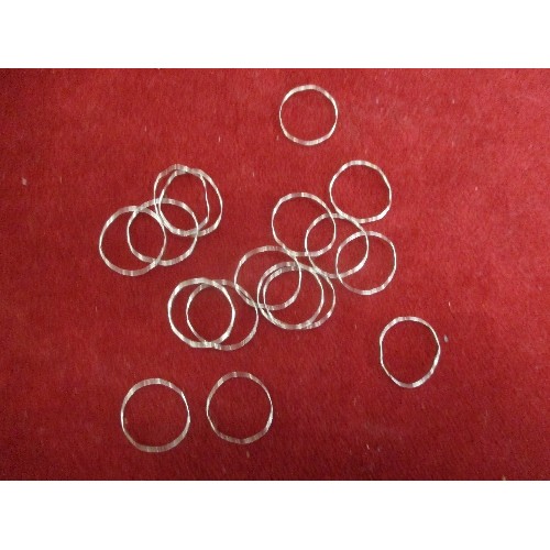 52 - 17 X 925 SILVER RINGS, TOTAL WEIGHT 4 GRAMS
