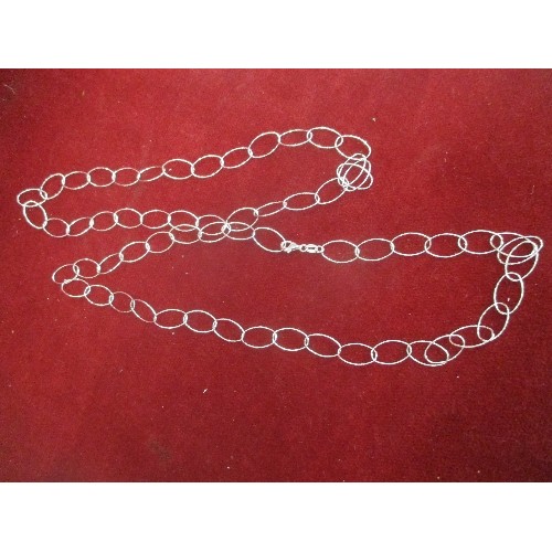 51 - FINE QUALITY 925 SILVER LARGE OVAL LINK CHAIN NECKLACE, 84CM LONG, 7.8 GRAMS