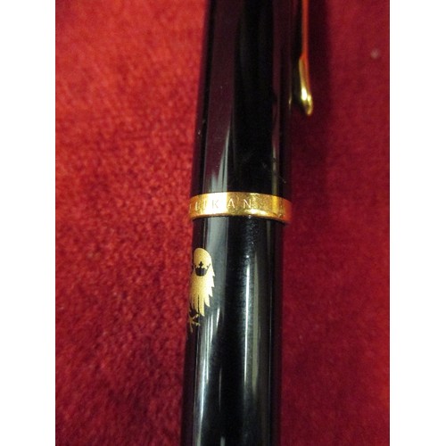 42 - COLLECTION OF 7 PENS - PARKERS GOLD NIB, 3 BARCLAY'S BANK FOUNTAIN PENS AND 3 BALLPOINT PENS