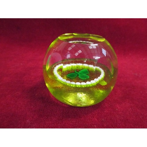 10 - CAITHNESS MINIATURE SHAMROCK PAPERWEIGHT WITH BOX