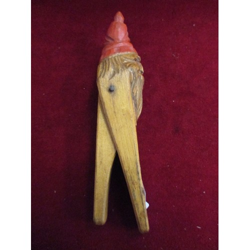 21 - BLACK FOREST CARVED WOODEN NUTCRACKER IN THE SHAPE OF A BEARDED TROLL