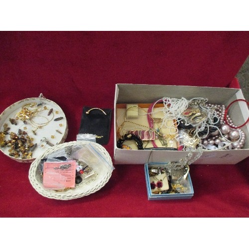 67 - BOX OF COSTUME JEWELLERY INCLUDING NECKLACES, BROOCHES, BANGLES, PIN BADGES ETC