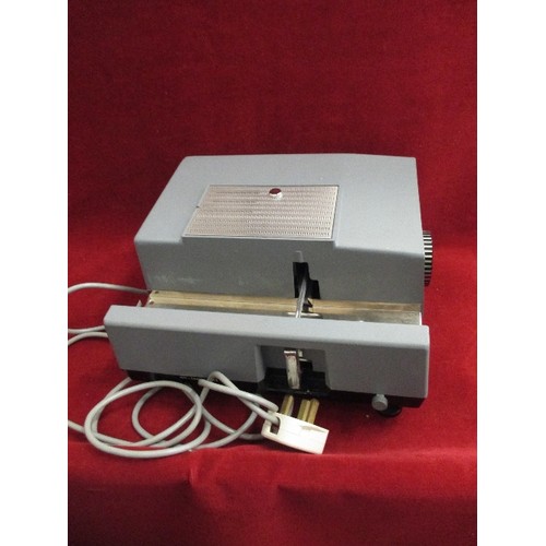 97 - BOXED BOOTS SUPER QU MODEL 11 PROJECTOR