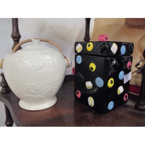 LIQUORICE ALLSORTS EMBOSSED PORCELAIN SWEET JAR & WHITE BISCUIT