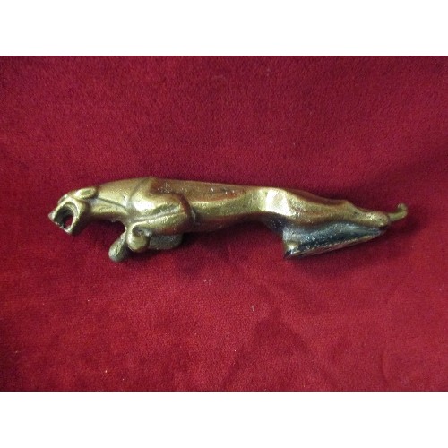 55A - VINTAGE SOLID BRASS JAGUAR CAR MASCOT TOGETHER WITH AN E TYPE JAGUAR CAR BY LESNEY