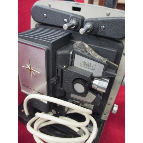 193 - A VINTAGE BELL & HOWELL LUMINA 12 AUTO LOAD PROJECTOR IN CASE