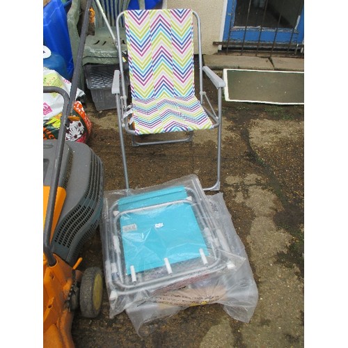 665 - 3 X FOLDING OUTDOOR CHAIRS