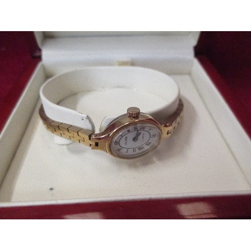 23 - CASED GOLD PLATED SEKONDA 17 JEWEL CROWN WIND LADIES WRIST WATCH - SERVICED AND WORKING