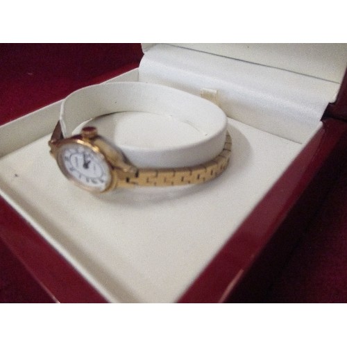 23 - CASED GOLD PLATED SEKONDA 17 JEWEL CROWN WIND LADIES WRIST WATCH - SERVICED AND WORKING