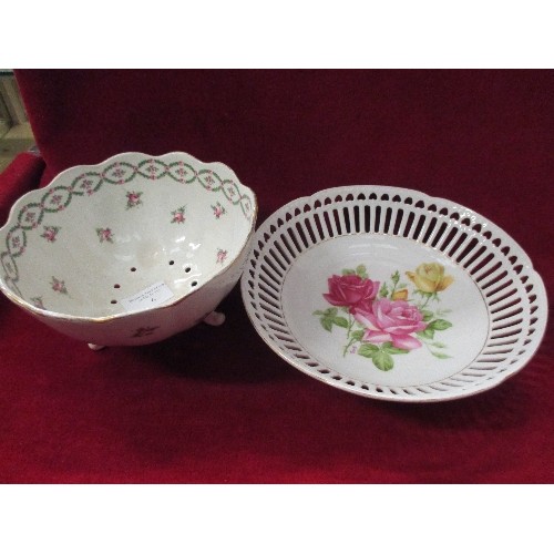 6 - VINTAGE EMPIRE WARE STRAINING BOWL ON STAND TOGETHER WITH 2 PORCELAIN BASKETS DECORATED WITH ROSES