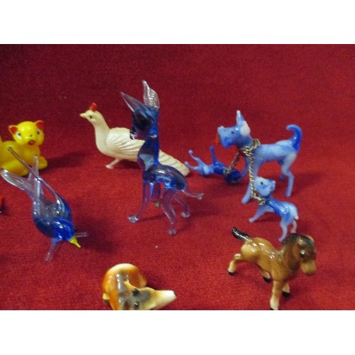 8 - MINIATURE MURANO GLASS ANIMALS TOGETHER WITH PORCELAIN MARE AND FOAL AND VINTAGE PLASTIC ANIMALS