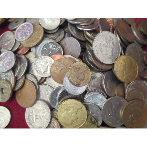 121 - YELLOW HANDBAG WITH CONTENTS OF FOREIGN COINS