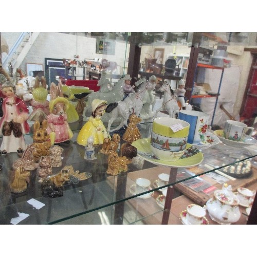 413 - SHELF OF VINTAGE CHINA ORNAMENTS ETC INCL CONTINENTAL PORCELAIN FIGURES ON HORSEBACK, CUPS AND SAUCE... 