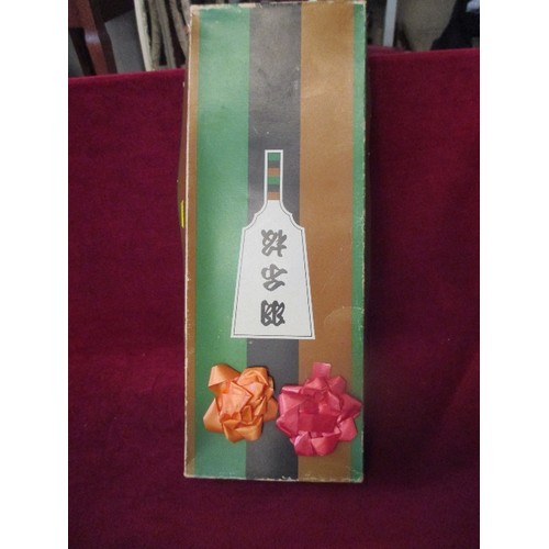 176 - JAPANESE GEISHA GIRL DECORATION IN BOX