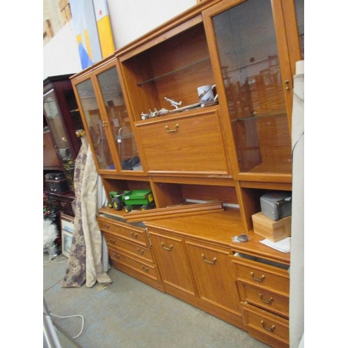 485 - VERY LARGE WALL UNIT IN 3 SECTIONS WITH GLAZED CUPBOARDS SHELF AND DRINKS CABINET IN TOP SECTION, DR... 