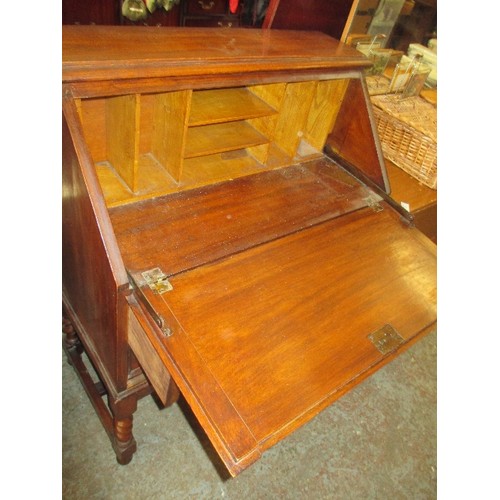 401 - 1930'S OAK BUREAU ON BARLEY TWIST LEGS