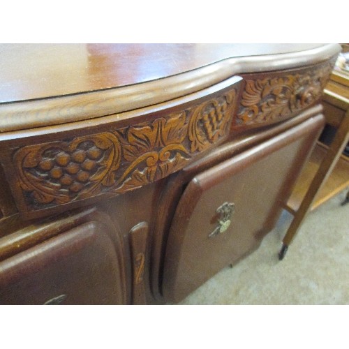 354 - 1940'S / 50'S OAK VENEERED SIDEBOARD WITH CUTLERY DRAWER