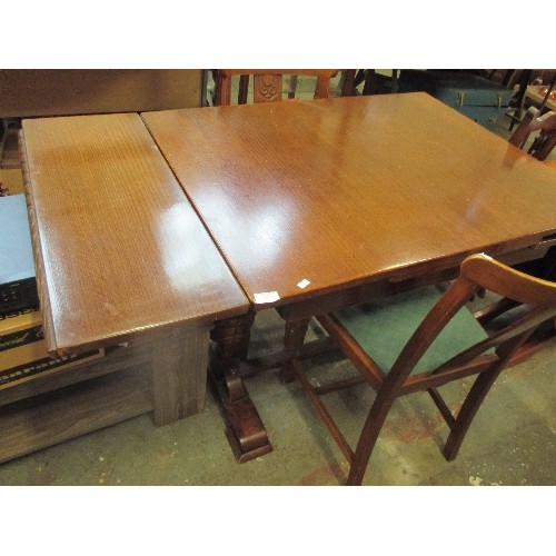 362 - 1940'S OAK DRAW LEAF TABLE WITH A PAIR OF MATCHING DINING CHAIRS