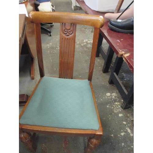 362 - 1940'S OAK DRAW LEAF TABLE WITH A PAIR OF MATCHING DINING CHAIRS