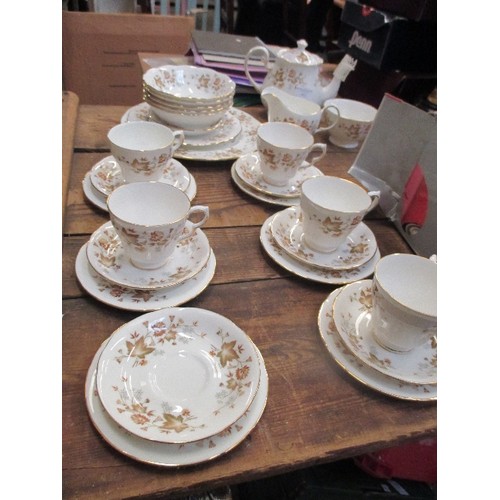 422 - COLCLOUGH TEA SET INCL TEAPOT, 5 X CUPS, SAUCERS, SIDE PLATES, CEREAL BOWLS ETC