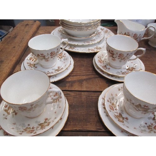 422 - COLCLOUGH TEA SET INCL TEAPOT, 5 X CUPS, SAUCERS, SIDE PLATES, CEREAL BOWLS ETC