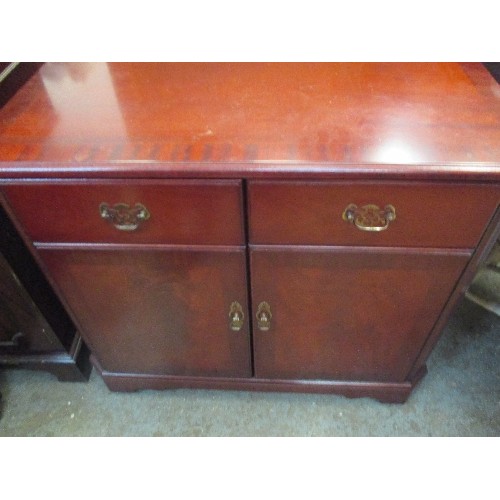 441 - GOOD QUALITY 20TH CENTURY MAHOGANY VENEERED HOSTESS TROLLEY 