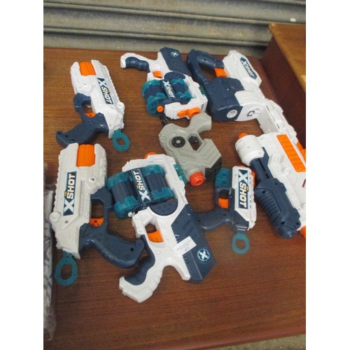 457 - X SHOT SPONGE BALL SHOOTER PISTOLS AND GUN