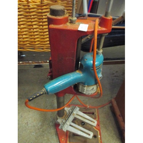 468 - BLACK AND DECKER D520 PILLAR DRILL