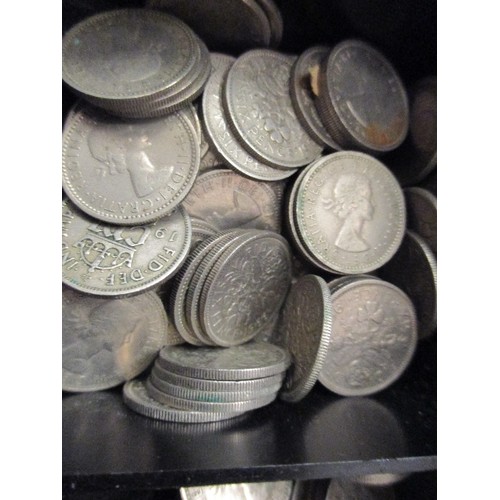 29 - QUANTITY OF COINS INCL FLORINS & SIXPENCES - GEORGE VI AND ELIZABETH II