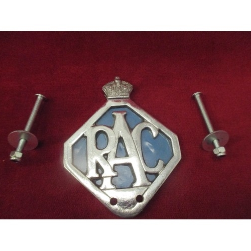 37 - VINTAGE RAC CAR BADGE