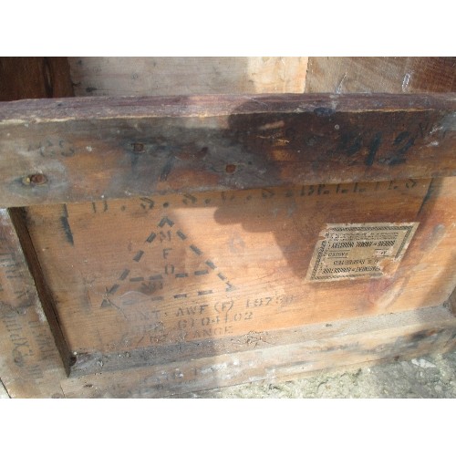 511 - VINTAGE WOODEN CRATE WITH DEPARTMENT OF AGRICULTURE LABELS