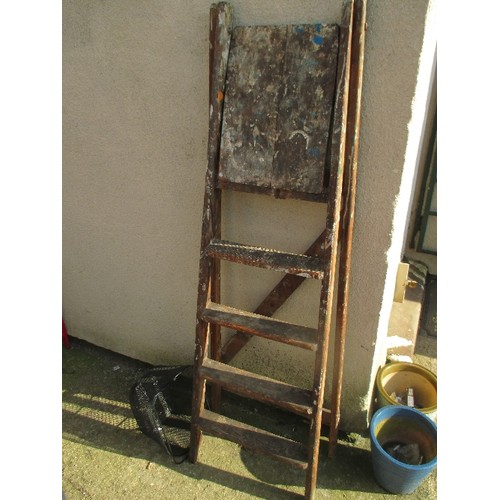 513 - 2 X VINTAGE WOODEN STEP LADDERS