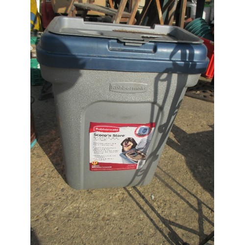 518 - SCOOP N STORE DOG FOOD BIN BY RUBBERMAID