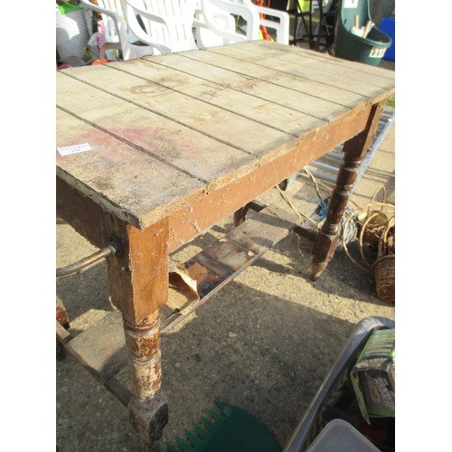 521 - VINTAGE GREENHOUSE POTTING TABLE