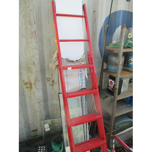 534 - RED METAL STEP LADDER