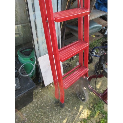 534 - RED METAL STEP LADDER