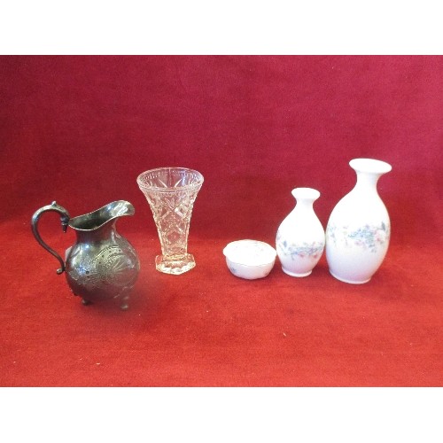 82 - 3 WEDGWOOD SMALL CHINA ITEMS, PLATED JUG & A GLASS VASE