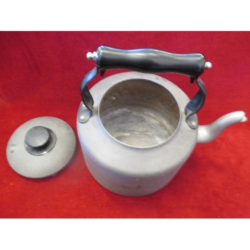 76 - VINTAGE AGALUXE KETTLE