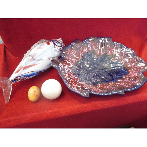 75 - GLASS BOWL & MURANO GLASS FISH WITH DAMAGE TO ONE SMALL FIN, PLUS OTHER ORNAMENTS