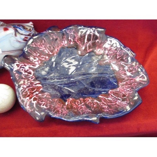 75 - GLASS BOWL & MURANO GLASS FISH WITH DAMAGE TO ONE SMALL FIN, PLUS OTHER ORNAMENTS