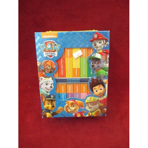 116 - PAW PATROL BOOK BOX SET